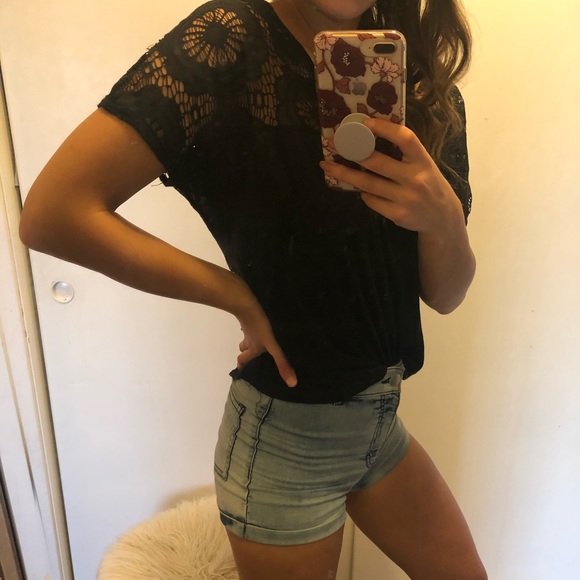 Lace Back Floral Top - Picture 4 of 4